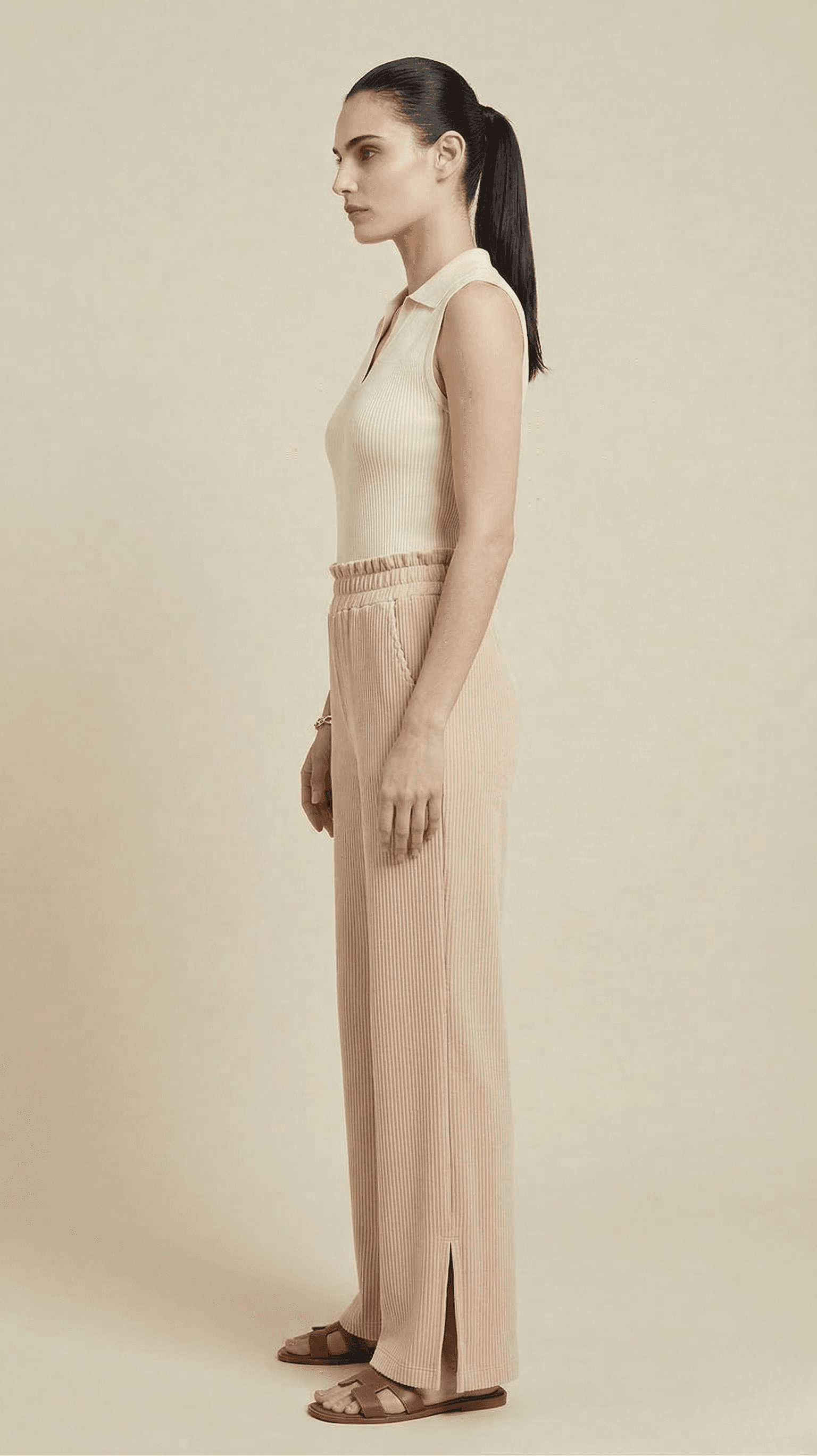 Pantalón Plisado de Caída Fluida 3