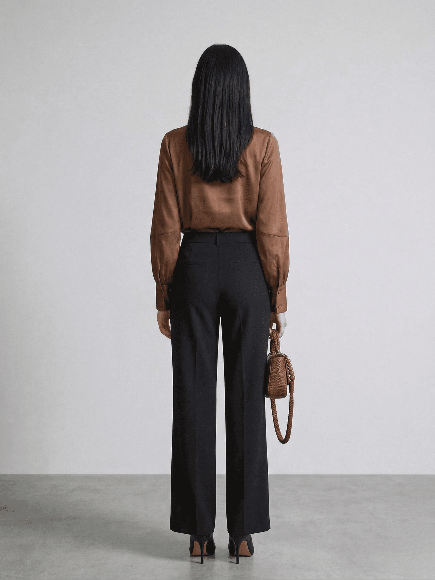 Blusa Satinada con Cuello Drapeado (Cowl Neck) 4