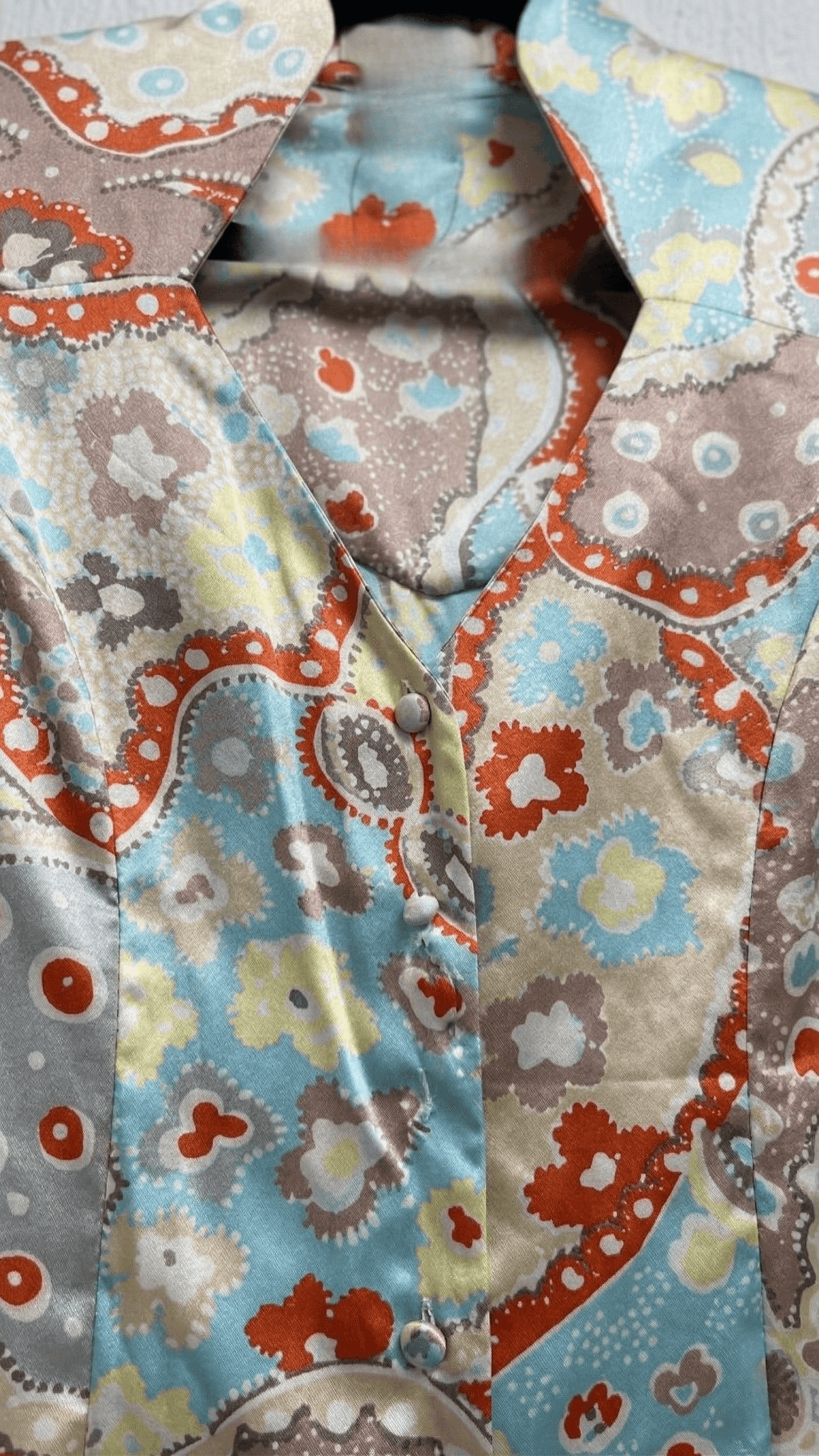 Blusa Satinada Cuello Halter 2